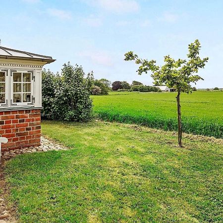 4 Person Holiday Home In T Nder トゥナー エクステリア 写真