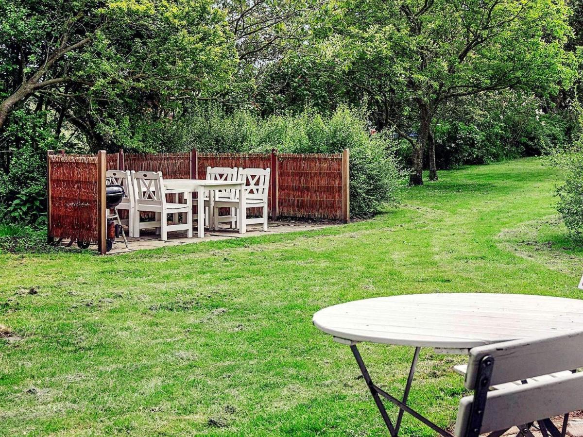 4 Person Holiday Home In T Nder トゥナー エクステリア 写真